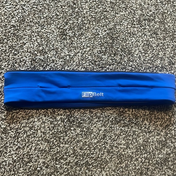 Flipbelt Running Accessory - Picture 1 of 4